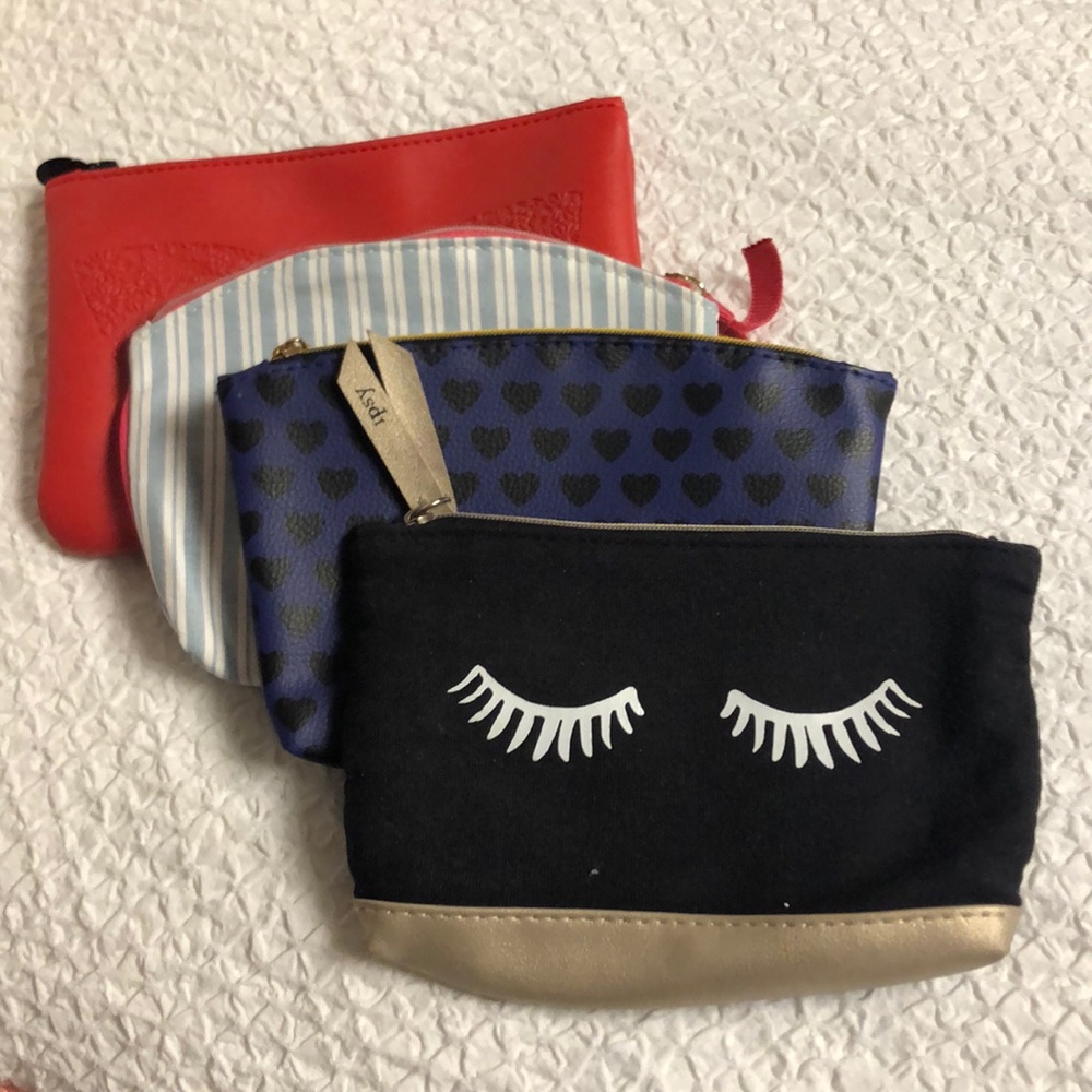Ipsy Bags Set